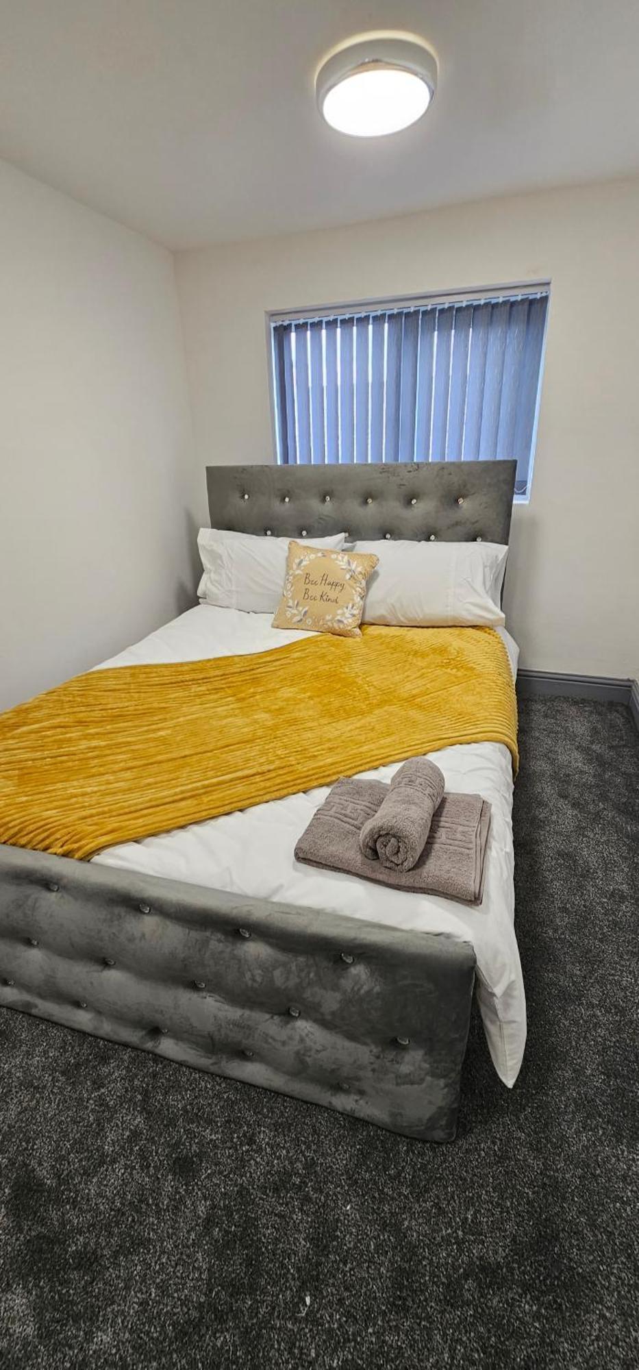 Luxury Four Bedroom House Bradford  Buitenkant foto
